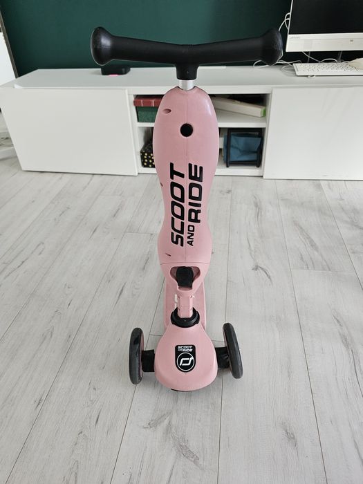 Hulajnoga scoot and ride z kaskiem