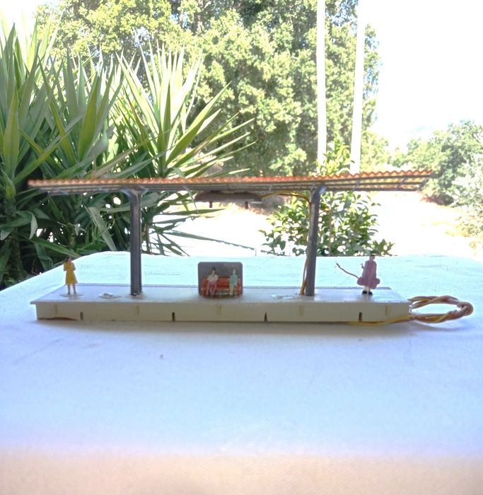 FALLER B-116, Plataforma com figuras
