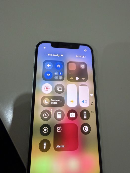 Iphone 12, com ecrã frontal novo (trocado em agosto de 2026), 64Gb