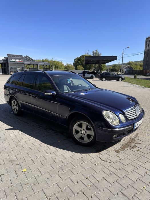 Mercedes  Benz 211