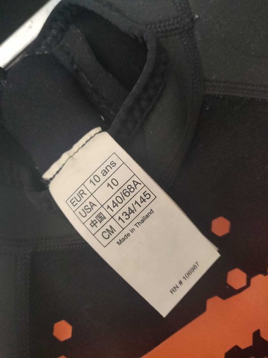 fato de surf criança