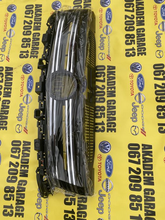 Решетка радіатора vw tiguan 2012  2015 2016 2017 решітка решотка
