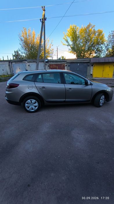 Продам renault megane 2009 года 1.5 дизель