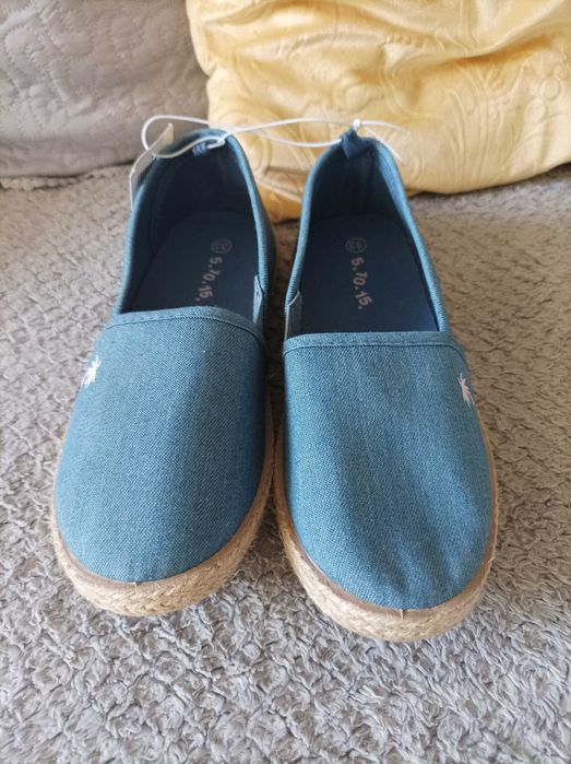 Espadryle dla dziewczynki NOWE r.33