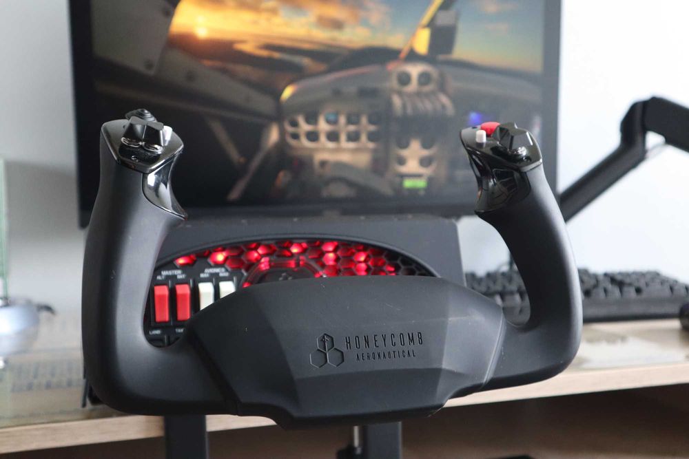 Wolant Honeycomb Alpha Flight Controls z przepustnicą Logitech