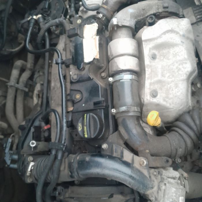 Silnik 1.6 hdi 115km peugeot citroen 2012r