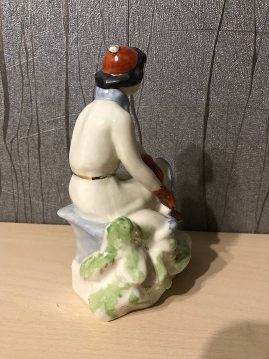 Продам фарфоровые статуэтки СССР