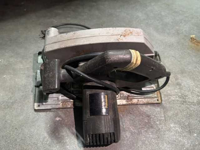 Serra eléctrica Black-Decker profissional