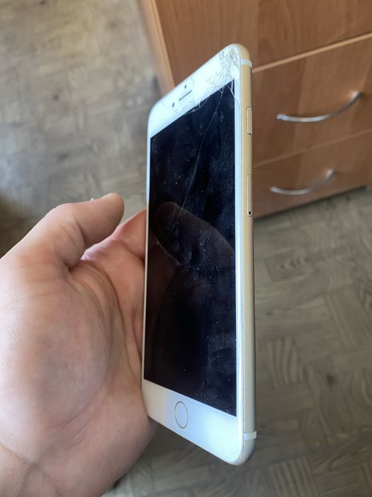 iPhone 6s Plus Gold (на запчасти / под восстановление)