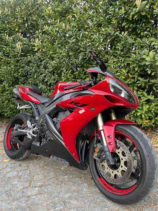 Yamaha R1