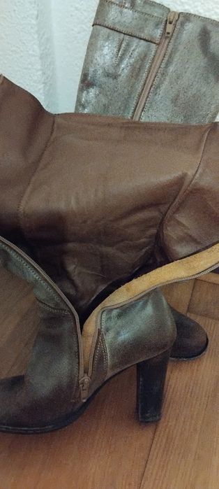 Botas 35 em pele super elegantes!