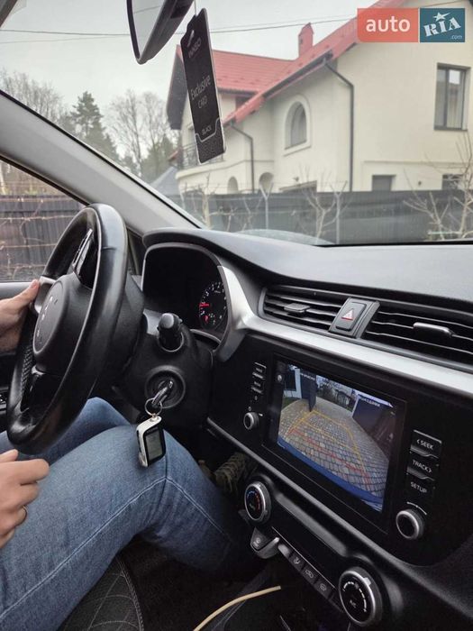 Автомобіль КІА Pio x