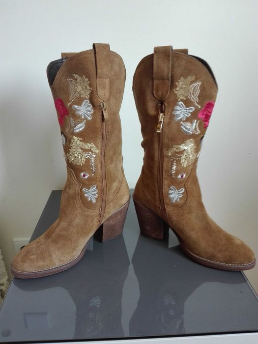 Botas texanas bordadas