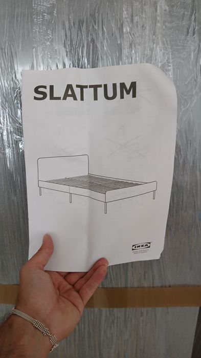 Cama Ikea "Slattum"