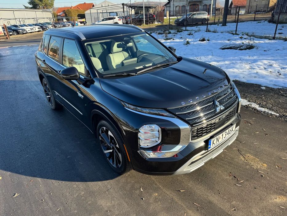 Mitsubishi Outlander Mitsubishi Outlander 2.5 PHEV * 4x4 * 7-OSOBOWY