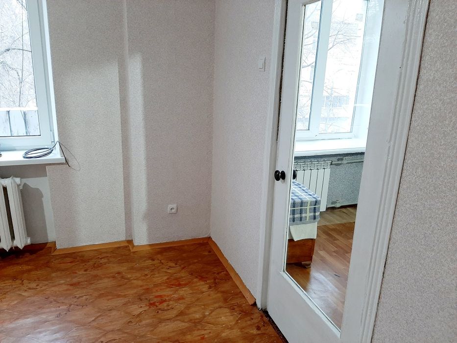 Ціна за 2 кімнати в гуртожитку, 18+7,виведені в одиницю, вільні,Сталев