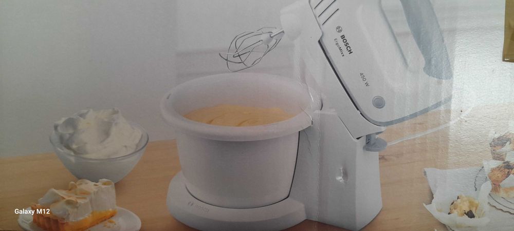 Vendo geladeira forno semi novo e maquina de lavar ropa todo semi novo