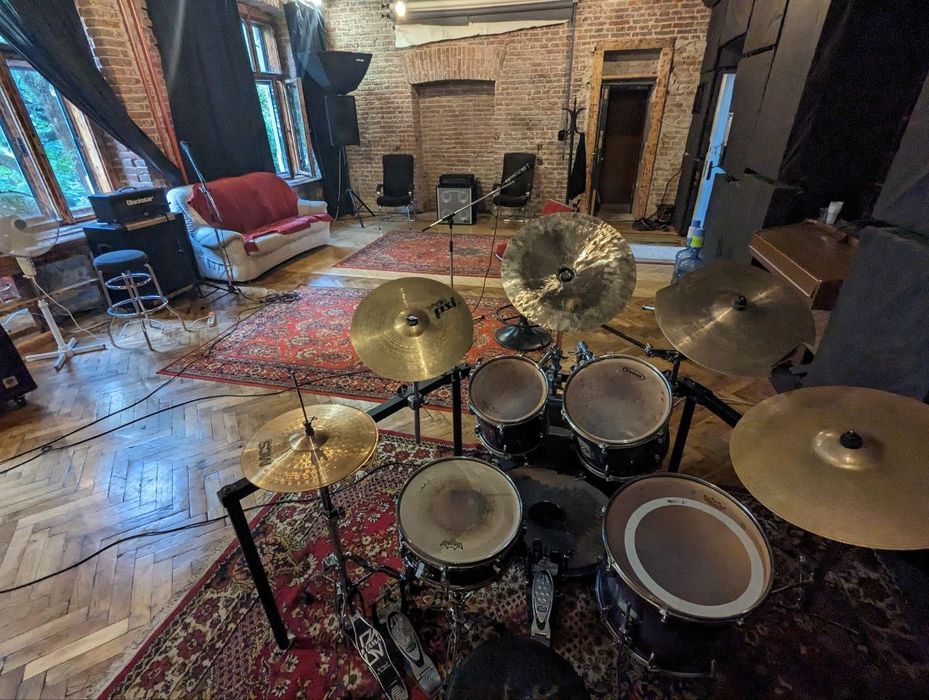 Кімнати для занять на ударних інструментах, репетиції на барабанах