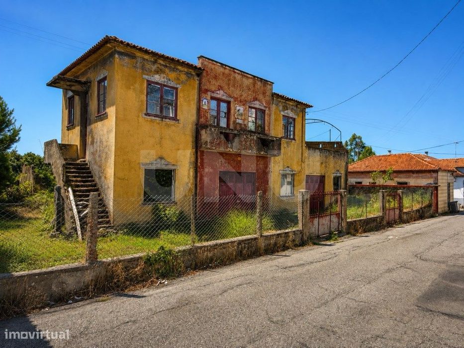 Moradia para reconstrução em Espinho