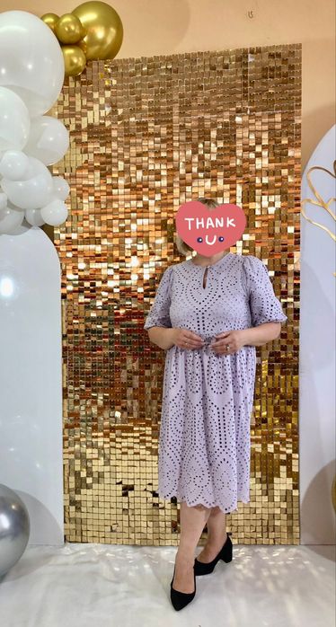 Неймовірно гарна   лавандова сукня з прошви.