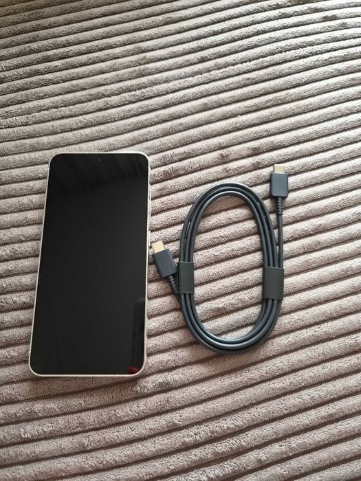 Samsung Galaxy S23 8/256G stan idealny
