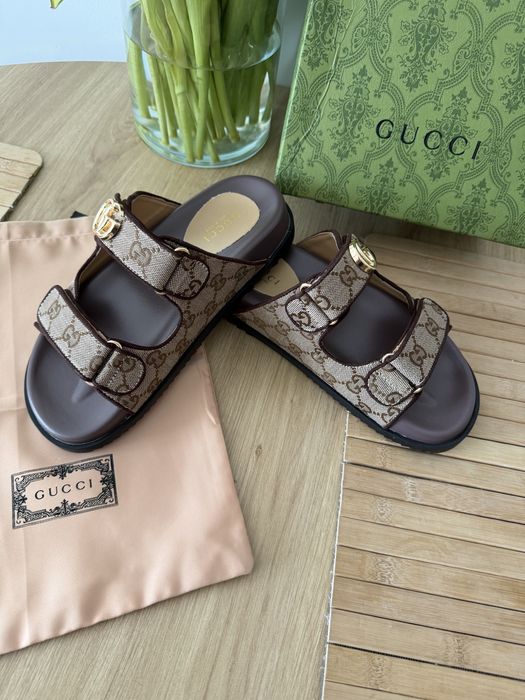 Klapki Gucci Supreme Sandały GG Monogram Interlocking G