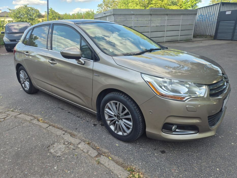 Citroën C4 PÓŁAUTOMAT Najbogatsza wersja Excusive Niski przebieg Masaże Hak