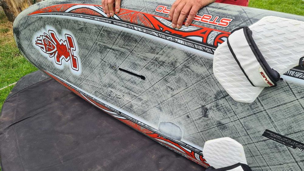 Deska Windsurfing STARBOARD ISonic carbon 107L