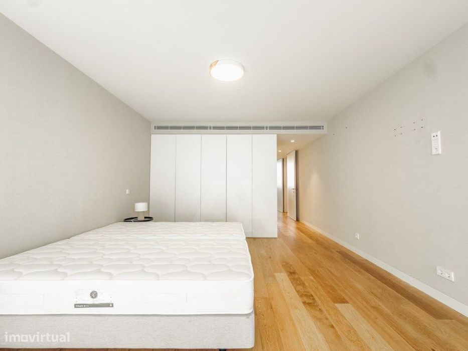 Apartamento T3 de luxo com garagem em Lisboa