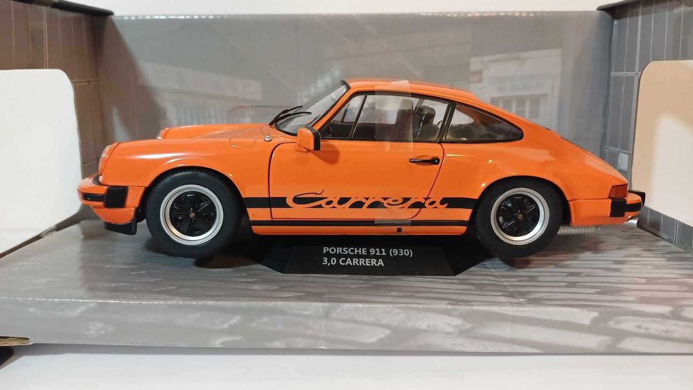 1/18 Porsche 911 3.0 Carrera (930) lr - Solido