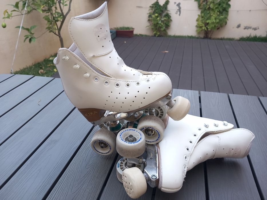 Artistic Roller Skates64175176640515121