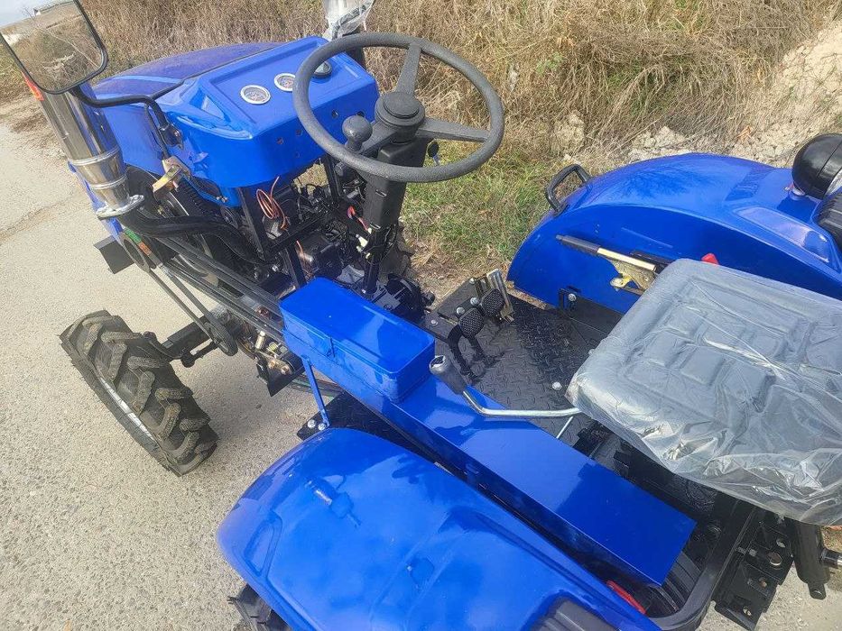 . Мототрактор Кентавр 200 B (Комплект: Фреза + Плуг): 20 к.с.,