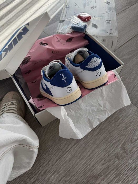 Кросівки Nike Air Jordan 1 Low OG SP Fragment x Travis Scott premium