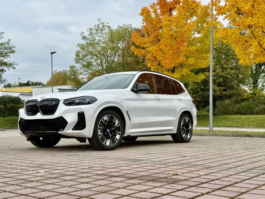 BMW iX3 Impressive      2023