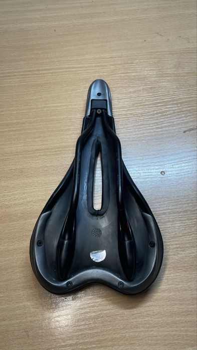 Siodelko Selle Italia C2 gelflow S2
