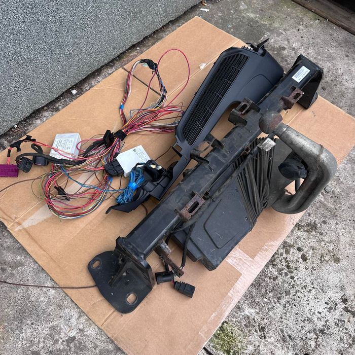 Bmw 3 f31 hak holowniczy elektrycznie wysuwany komplet