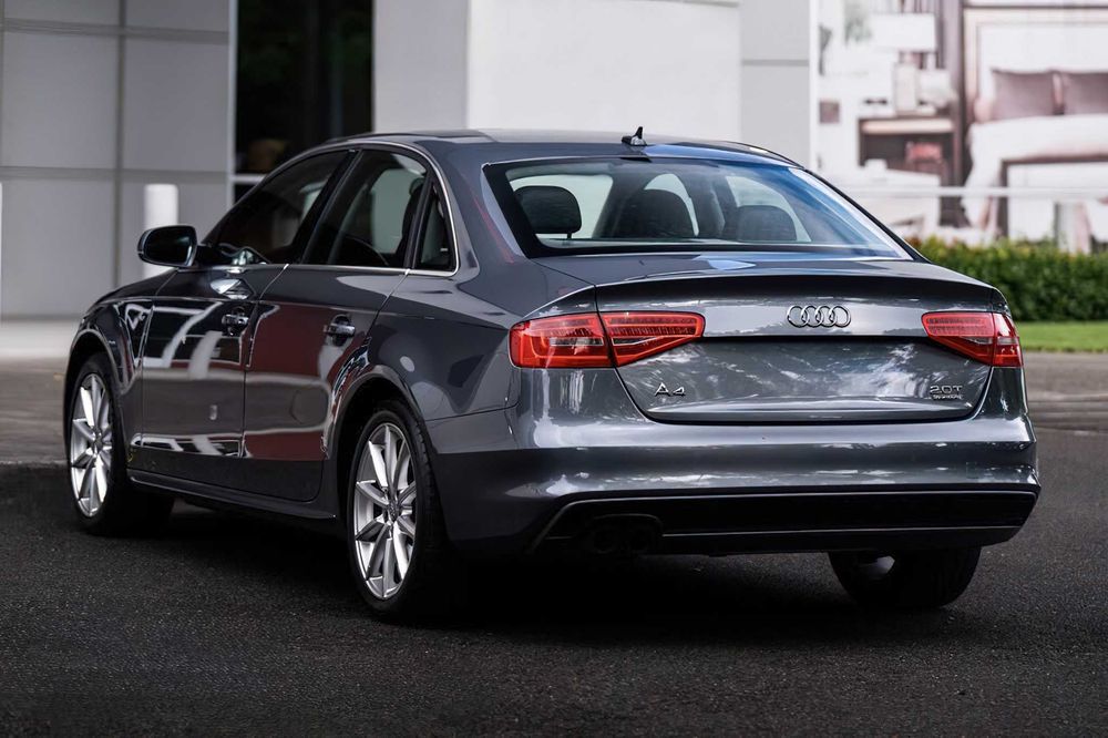 Audi A4      2015