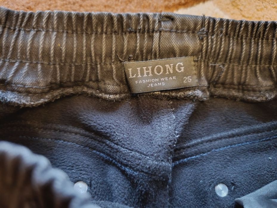 Джинси утеплені фірмові на 10-11 років