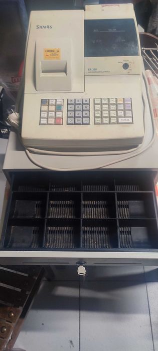 Registadora com gaveta para pecas