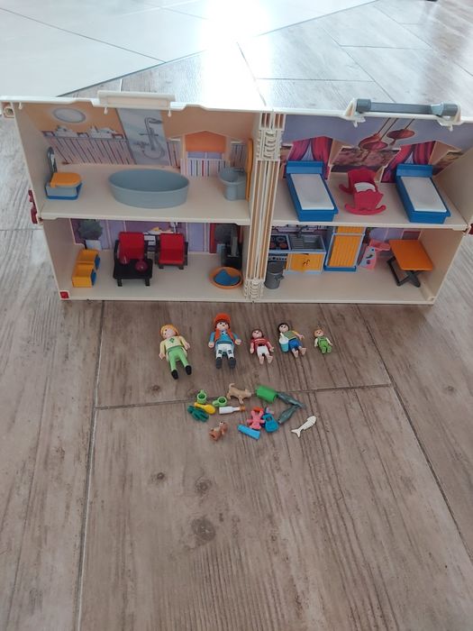 Playmobil    Dom