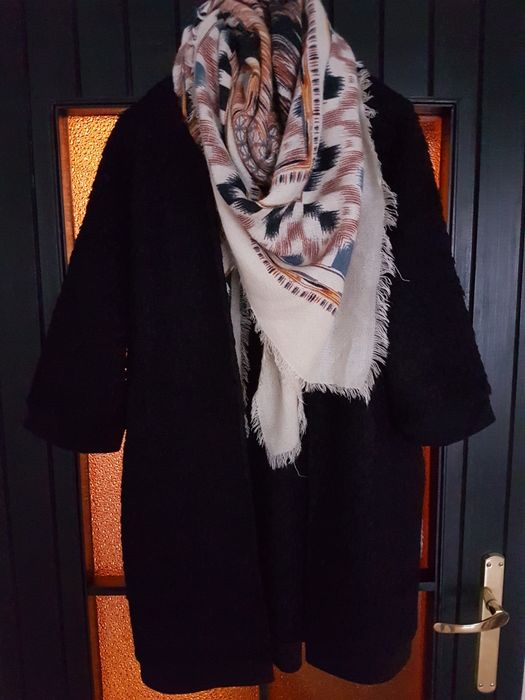 Czarny swetet kardigan wdzianko Tatuum M