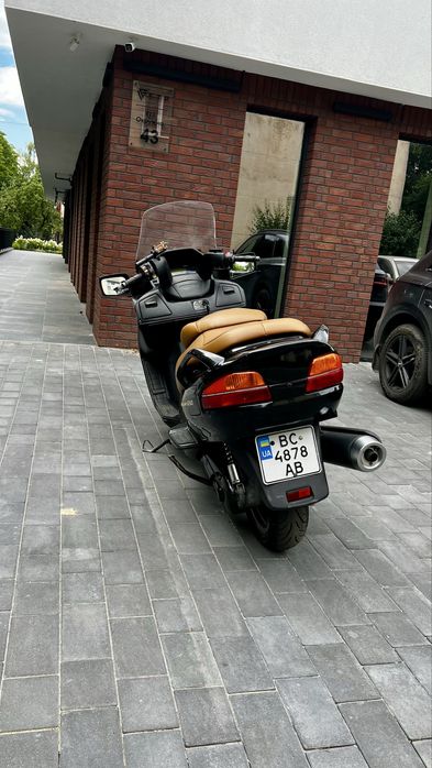 Suzuki Burgman 650 2004p.