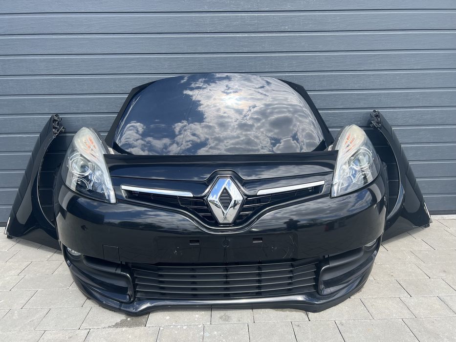 Передний бампер Renault Scenic 3 Рено Сценик 3