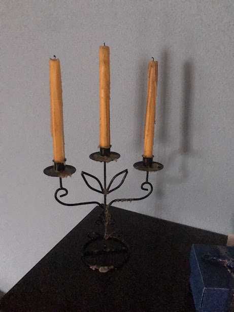 Louças e artigos decorativos antigas