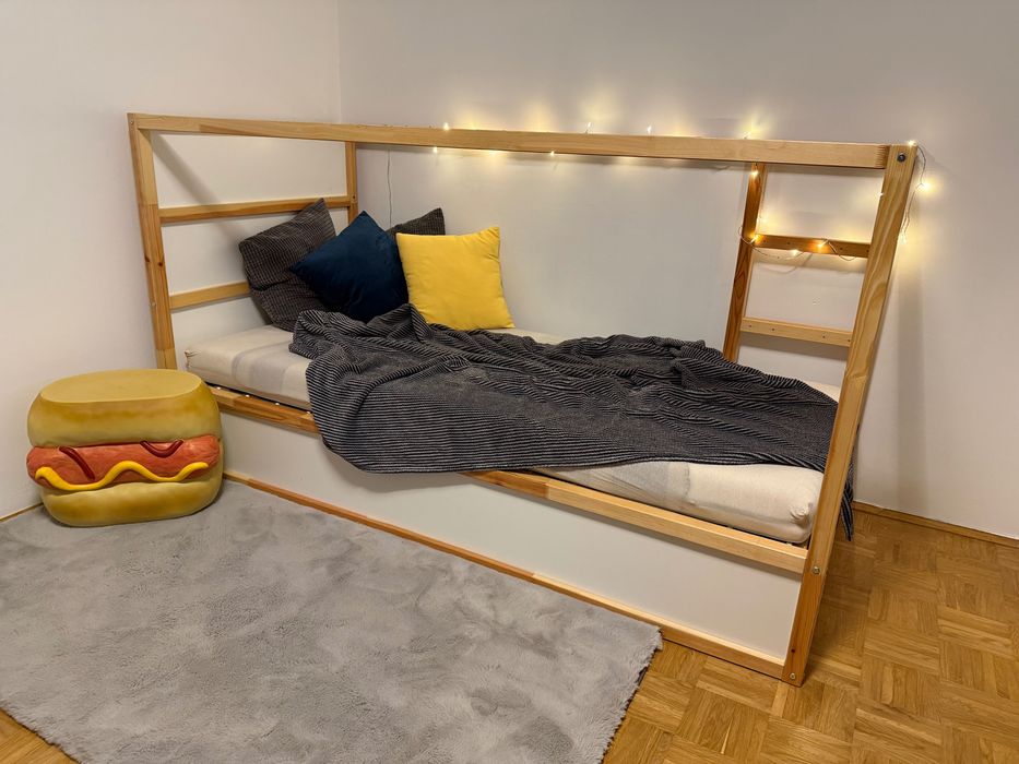 Łóżko dwustronne (piętrowe) kura IKEA Z MATERACEM 90x200