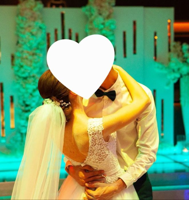 Весільна сукня, розмір M