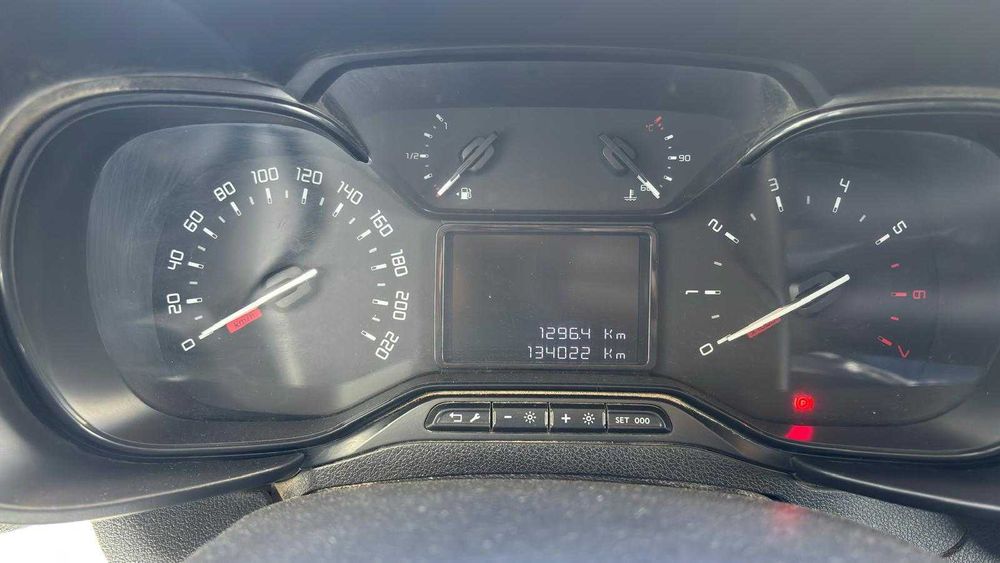 Citroen Berlingo XL de 2019 com 3 lugares