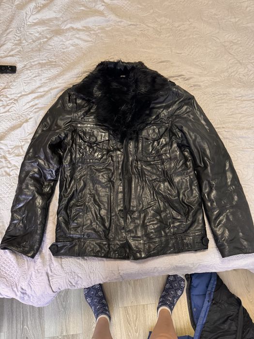 Шкіряна чоловіча куртка