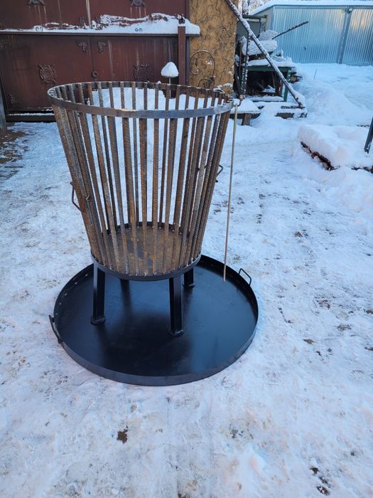 Masywne paleniska stalowe.