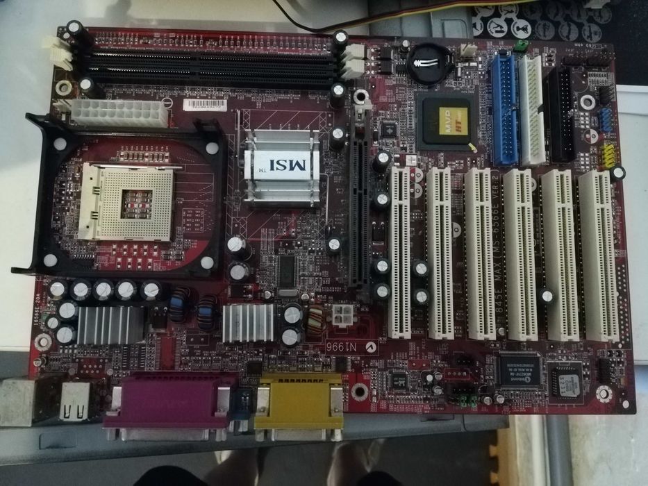Motherboards: MSI 845 E MAX  + ASUS P4SDX